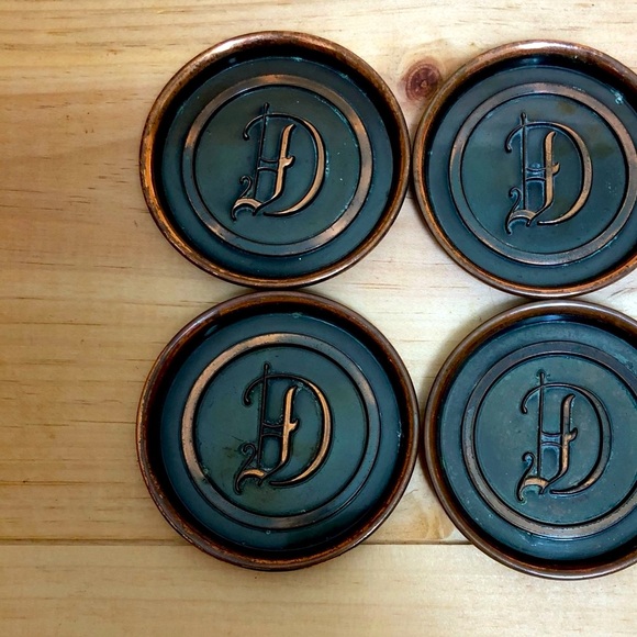 Vintage Mid-Century Japanned Monogram D Coaster Set - Picture 2 of 6